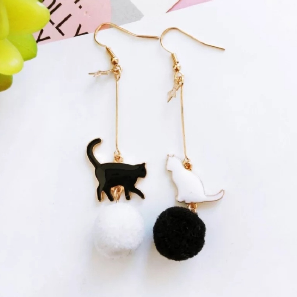 Pom Pom Halloween Cats Fur Ball Star Drop Earrings